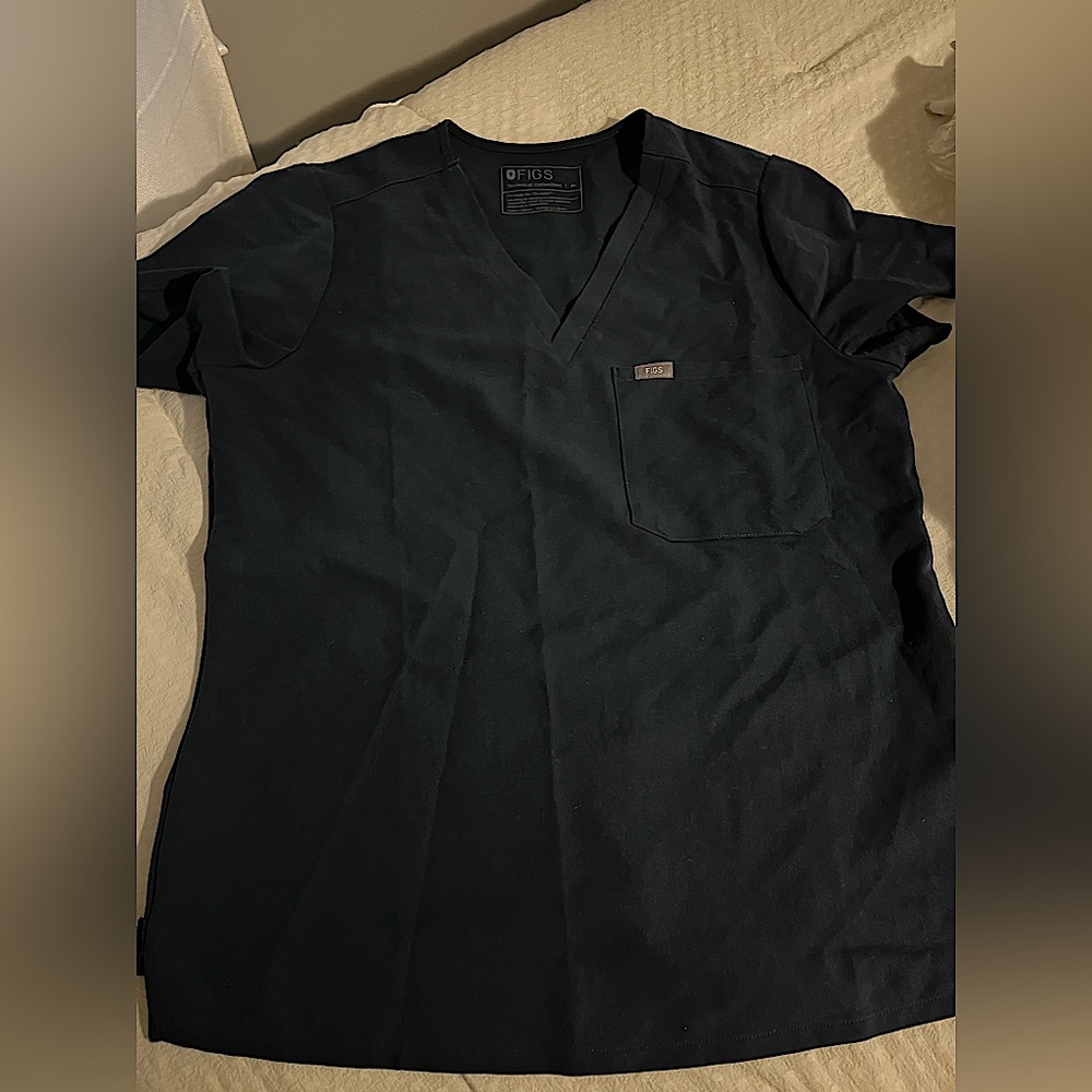 FIGS. Catarina scrub top. Dark harbor. Size medium.